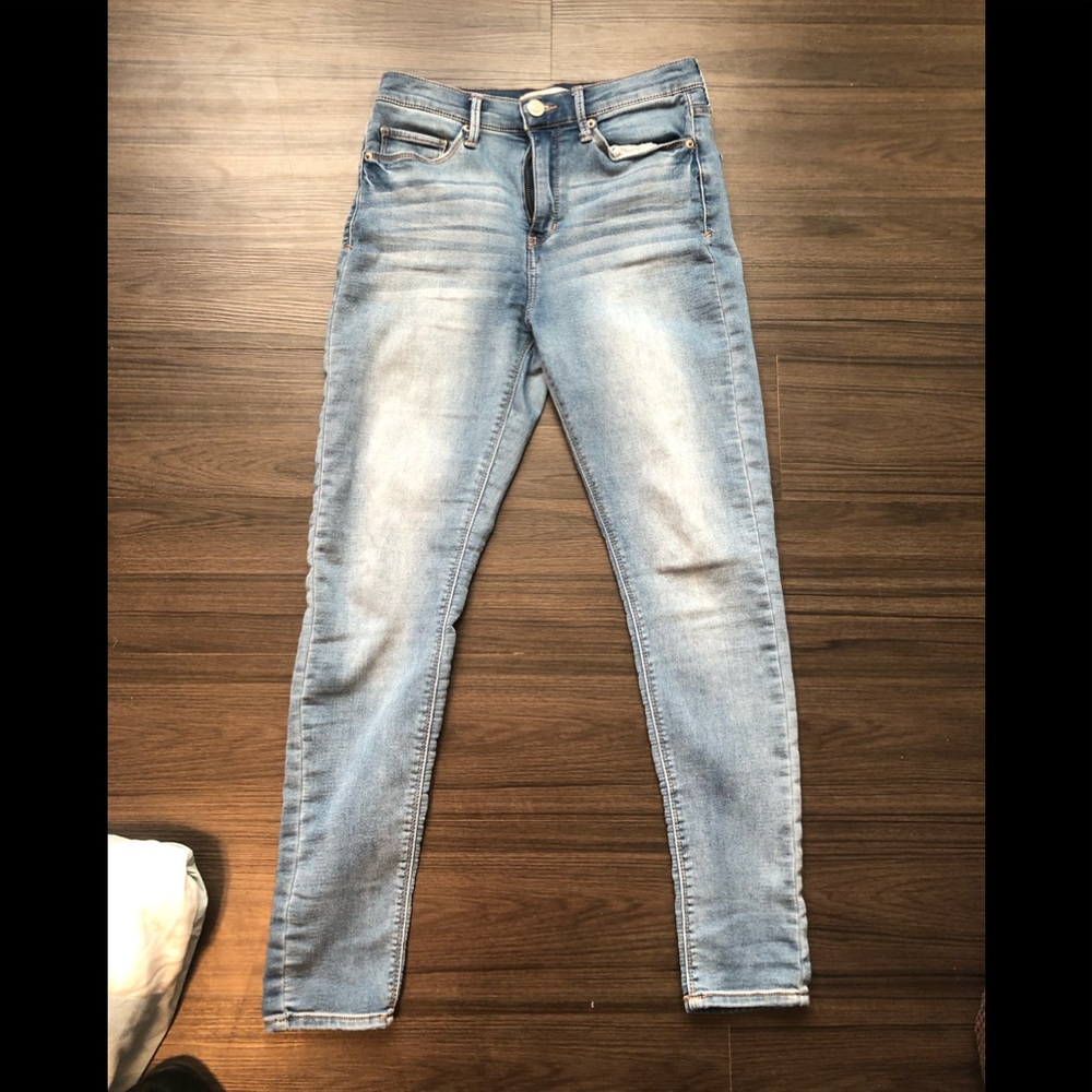 size 7 high rise mudd jeans